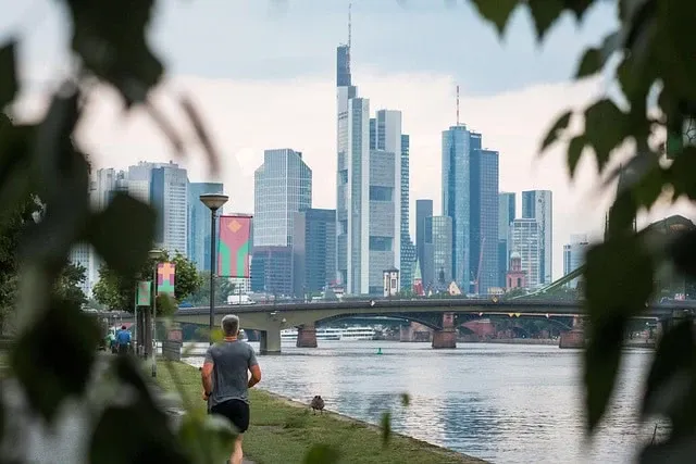 Frankfurt – moderne Metropole mit internationalem Flair