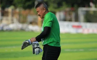 Wie beeinflussen Torwarthandschuhe den Spielverlauf?